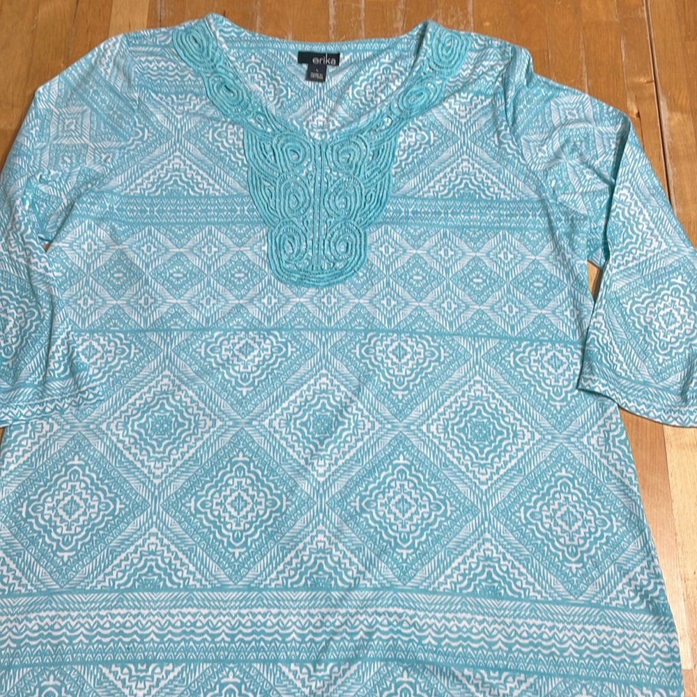 Women’s Erika lace trim printed top